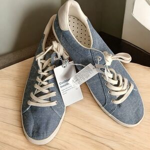 Old Navy Woman's Blue Denim Sneakers with White Laces